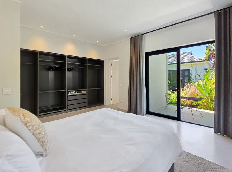 4 Bedroom Property for Sale in Zwaanswyk Western Cape